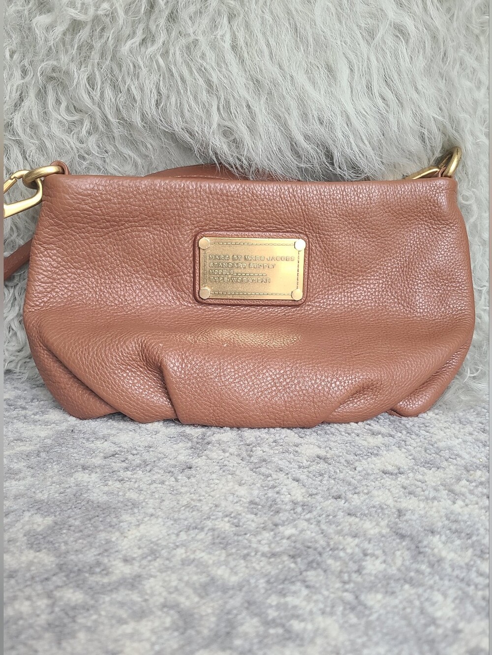 Marc by Marc Jacobs Pebbled Tan Leather Shoulder Bag with Gold Plaque